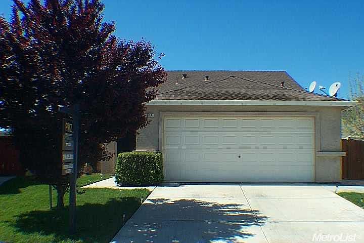 1st image of 417 Pioneer Ave