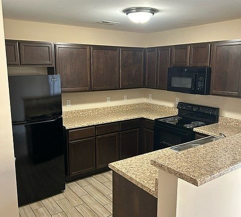 3rd image of 221 Ashley Nicole Ln