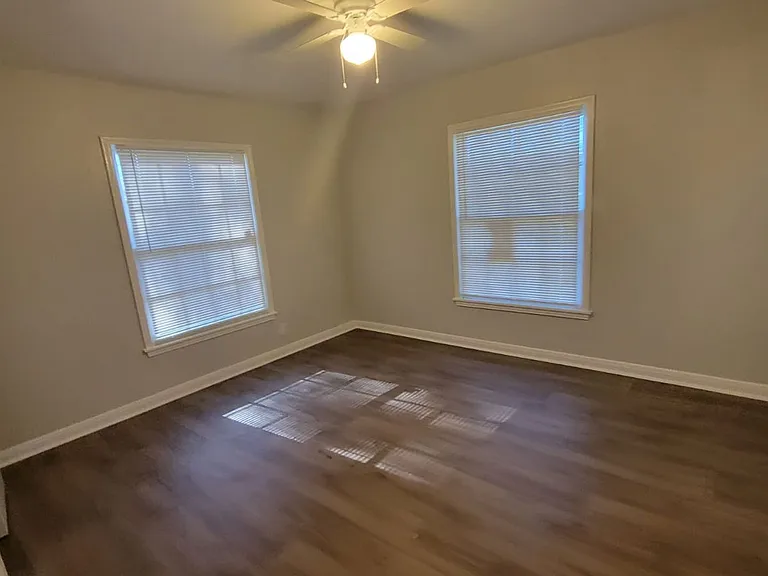 3910 Baldwin St — Photo 7