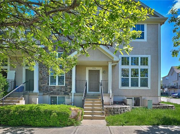 224 N Hedge Ln, Olathe, KS 66061