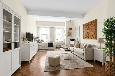 88 Greenwich Street, #526