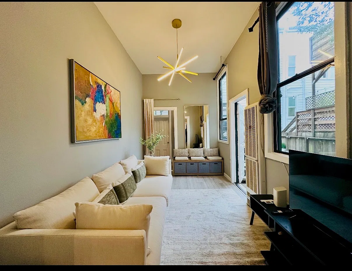 4 bed, 1800 sqft, $10,995 — Photo 4