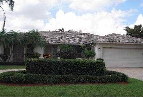 3rd image of 8479 NW 2nd St