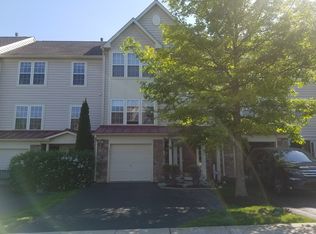 102 Devon Ct, North Wales, PA 19454