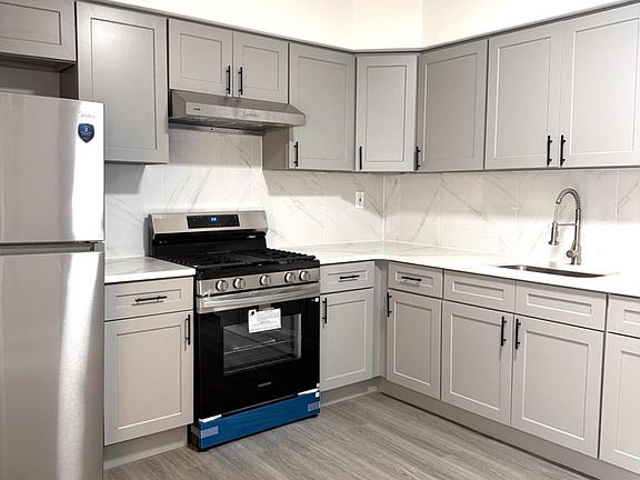 5th image of 2118 N Percy St