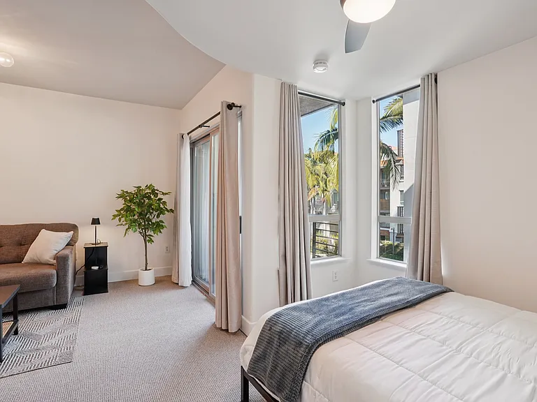 100 S Alameda St #371 — Photo 17