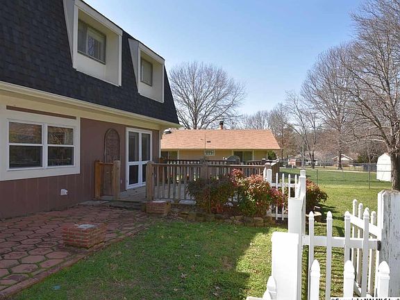 2nd image of 2003 E Tupelo Dr SE