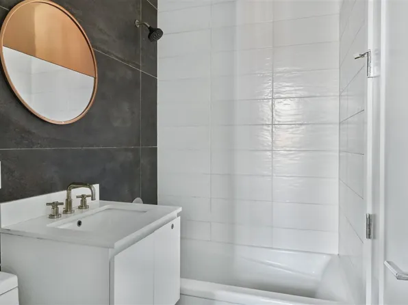 240 Boerum Street image 8 of 9