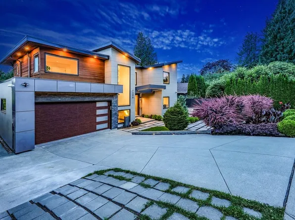 4399 Highland Blvd, North Vancouver, BC V7R 2Z8