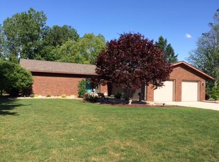1010 Overlook Dr, Willard, OH 44890