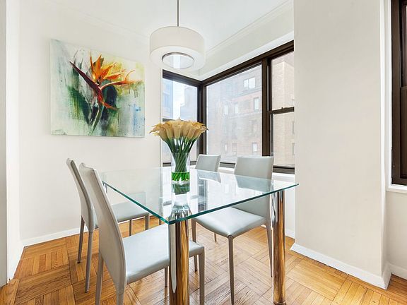 4th image of 55 E End Ave APT 12L