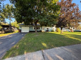 2710 Norway Pine Rd, Rockford, IL 61109