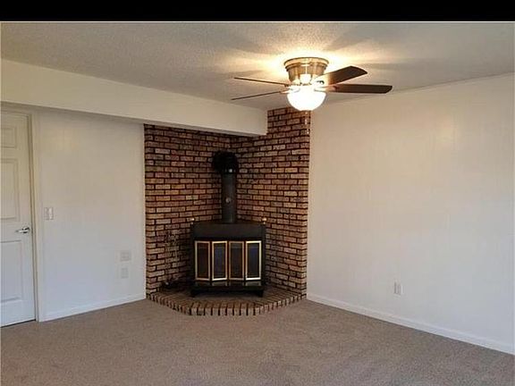3rd image of 2404 Cambridge Rd