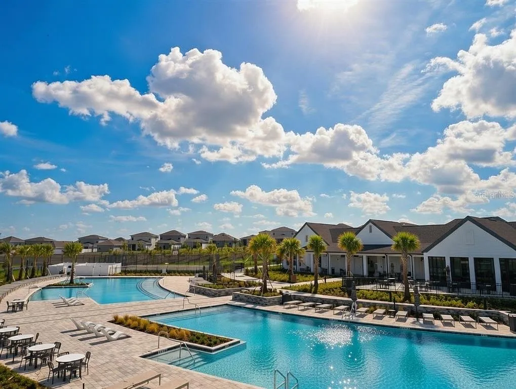 4 bed, 2.5 bath, 2256 sqft, $2,700 — Photo 2