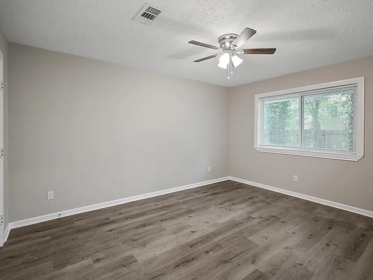6 Green Field Pl — Photo 12