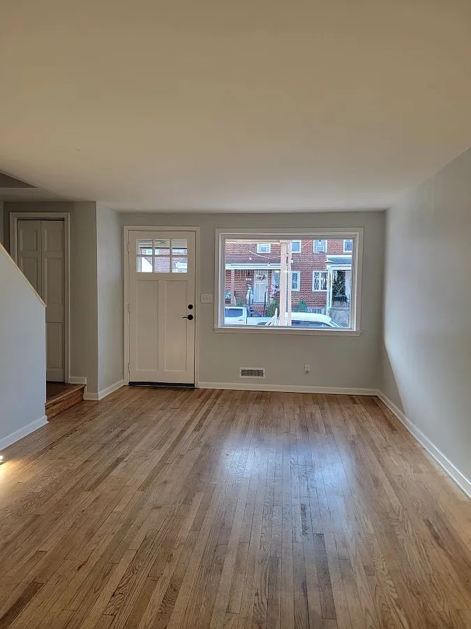 827 Umbra St — Photo 1