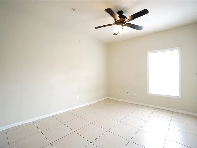3577 Conroy Rd #325 — Photo 9