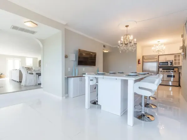 261 Park Avenue image 20 of 26