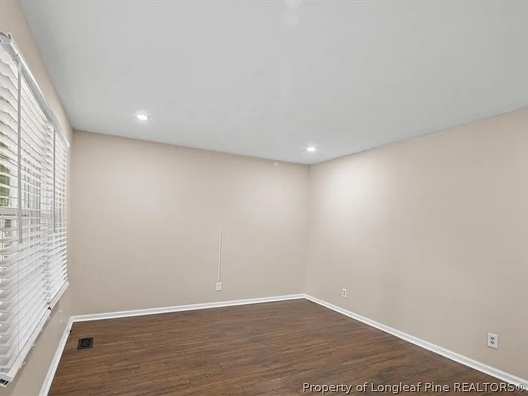 6604 Vaughn Rd — Photo 5