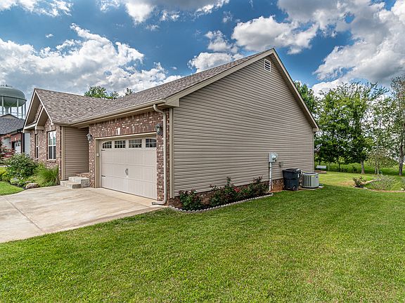 4th image of 2453 Andersonville Dr