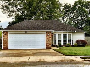 408 E Magnolia St, Rogers, AR 72756