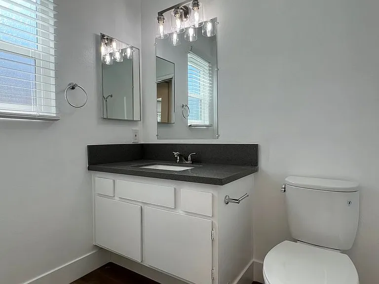 22322 Denker Ave — Photo 7