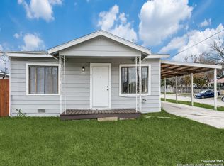 102 Smallwood Dr, San Antonio, TX 78210