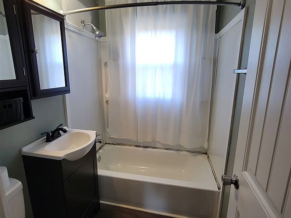 5th image of 2332 Manila St