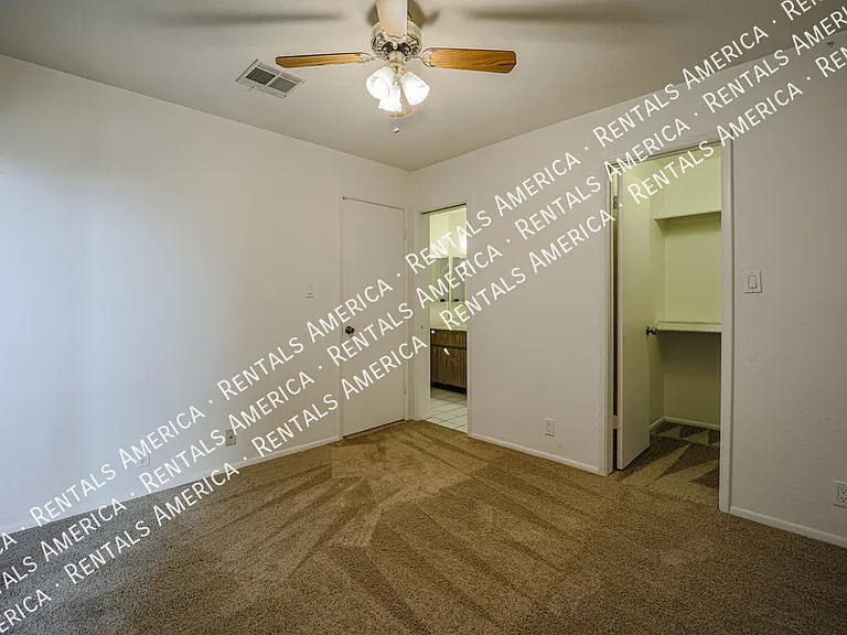 317 W Hononegh Dr #5 — Photo 15