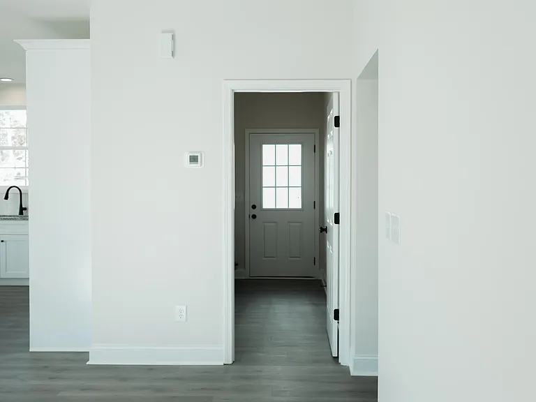 401 N Mountain St — Photo 1