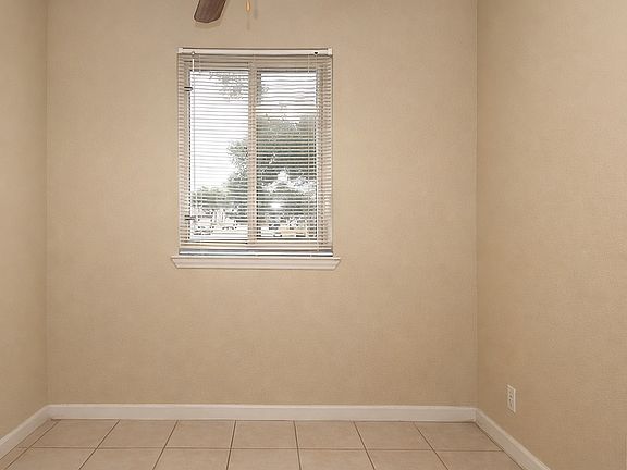 5th image of 2148 Greenbriar Colony Dr
