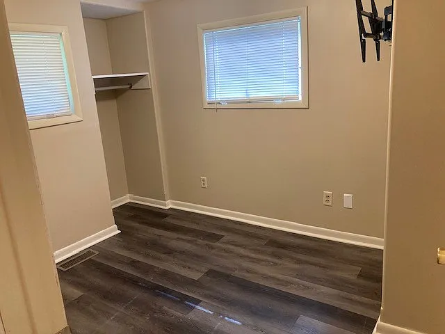 4 bed, 950 sqft, $1,800 — Photo 4