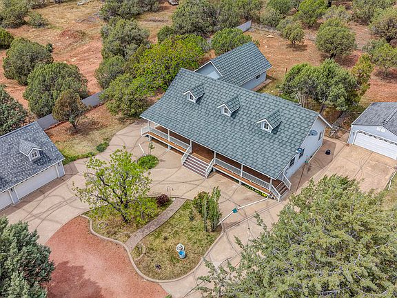 2nd image of 2404 W Palmer Dr