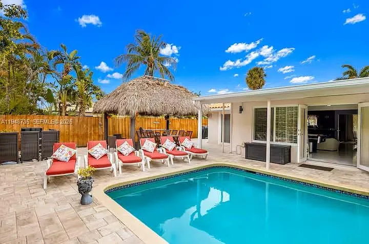 1960 Coral Reef Dr — Photo 42