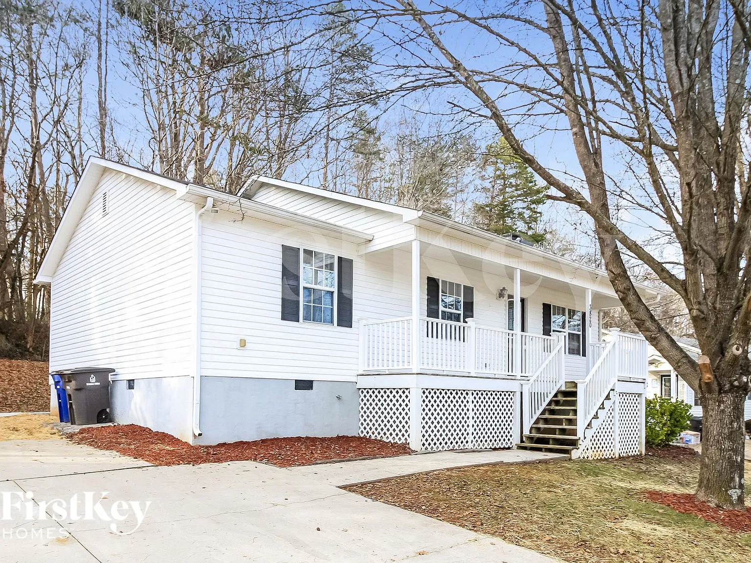 3 bed, 2.0 bath, 1163 sqft, $1,600 — Photo 2