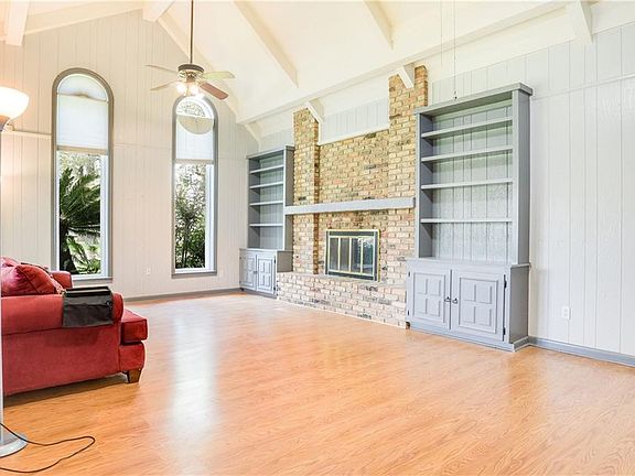 5th image of 701 Blackman St