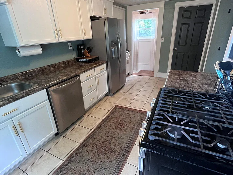 185 N Main St — Photo 11