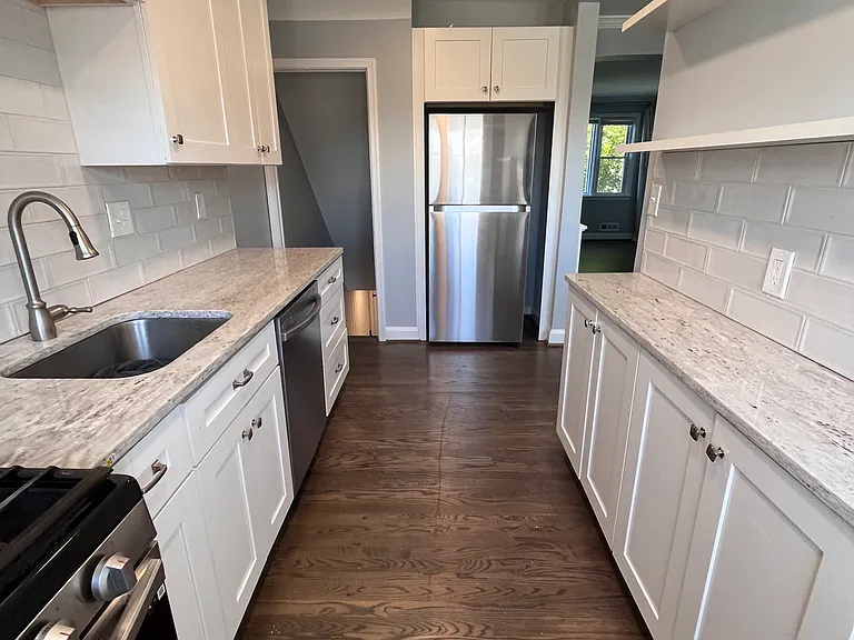 4905 Wilkens Ave — Photo 12