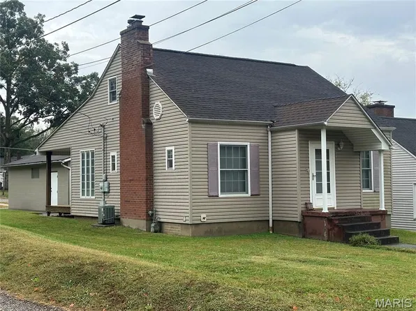 1831 Good Hope St, Cape Girardeau, MO 63703