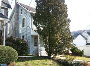 43 Chestnut St, Mohnton, PA 19540