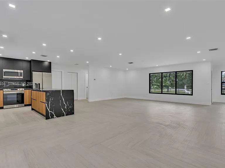 17680 SW 54th St — Photo 15
