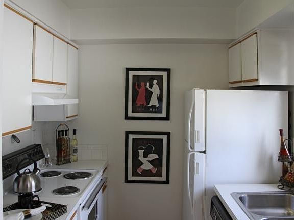 3rd image of 1844 Forest Oak Ln