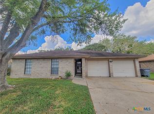 214 Williamsburg Ave, Victoria, TX 77904