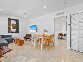 258 NW 57th St