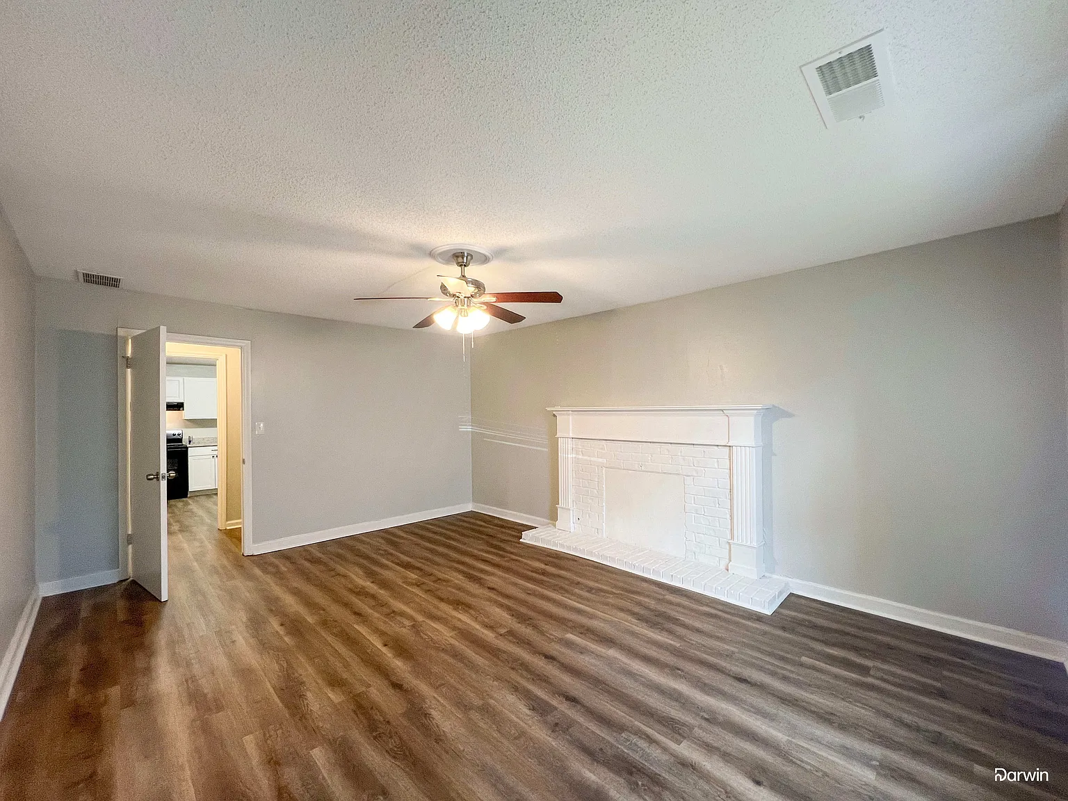 4 bed, 2.0 bath, 1665 sqft, $1,840 — Photo 3