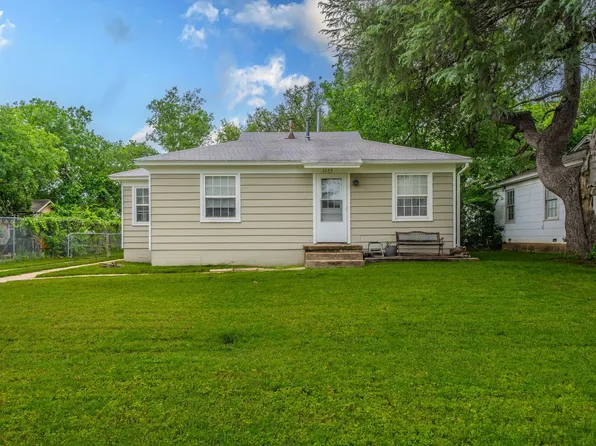 1155 Greenbrier Dr, River Oaks, TX 76114