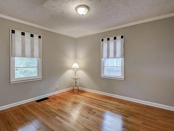 4th image of 5628 Norwaldo Ave