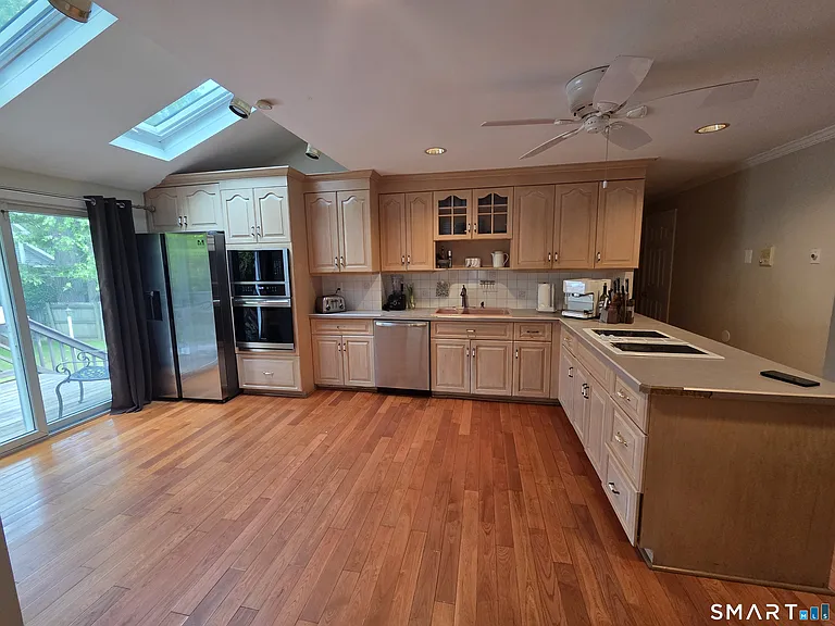156 Fieldcrest Dr — Photo 12