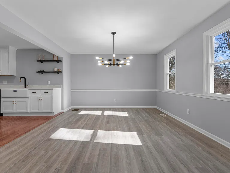 40 Harkness Dr — Photo 14