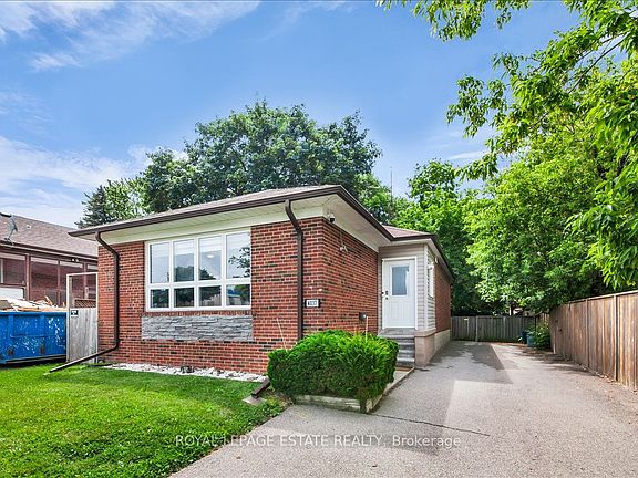 3rd image of 4037 Bloor St W